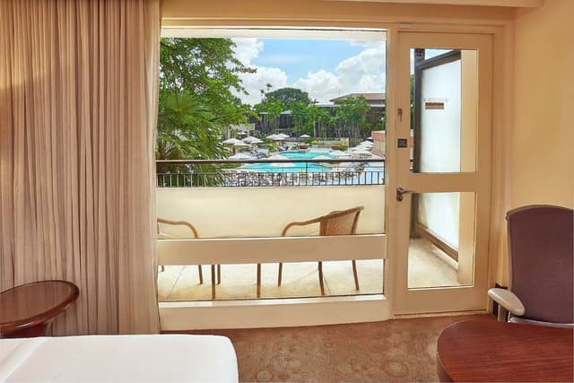 2 DOUBLE BEDS DELUXE WITH VIEW OF POOL