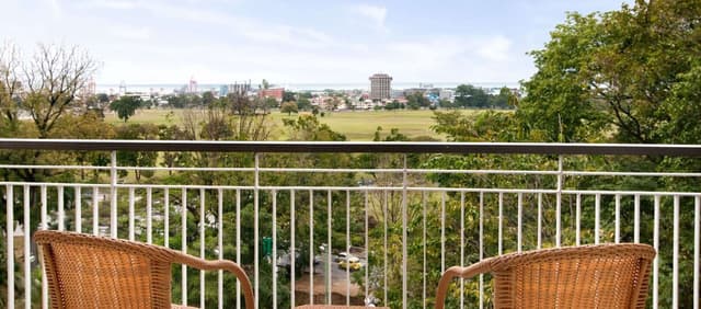 1 KING 1 BEDROOM EXECUTIVE SUITE