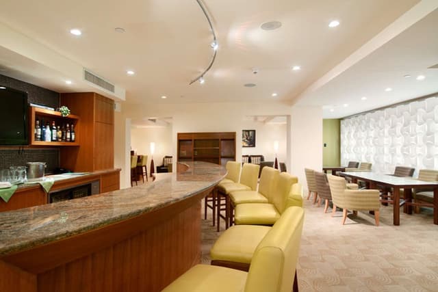 1 KING BED STUDIO SUITE