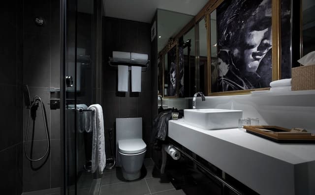 Rock Royalty Seaview Deluxe