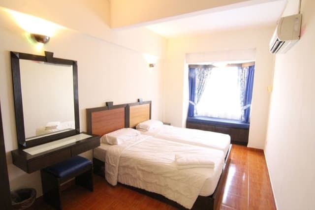 Deluxe 3-Room