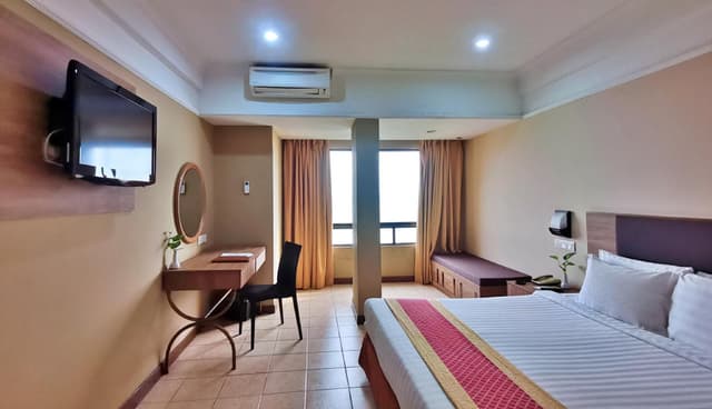 Deluxe Sea View King Room