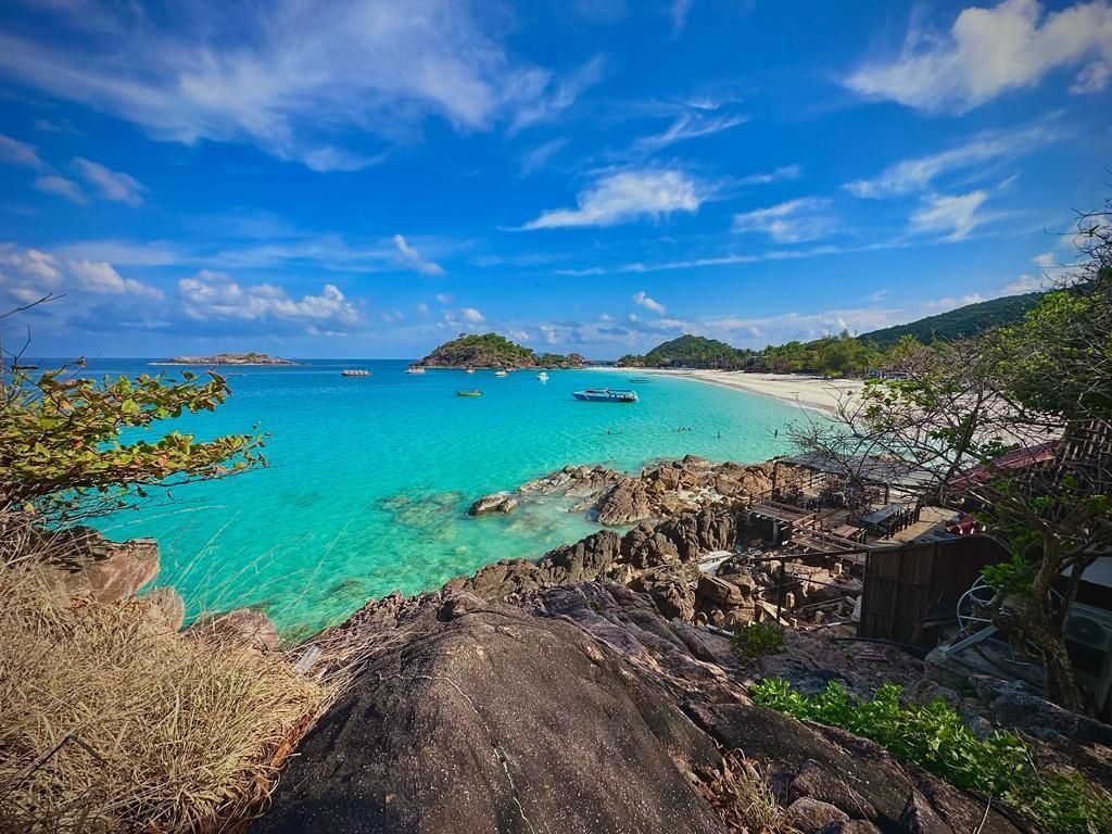 เรดัง ฮอลิเดย์ บีช รีสอร์ต (Redang Holiday Beach Resort)0