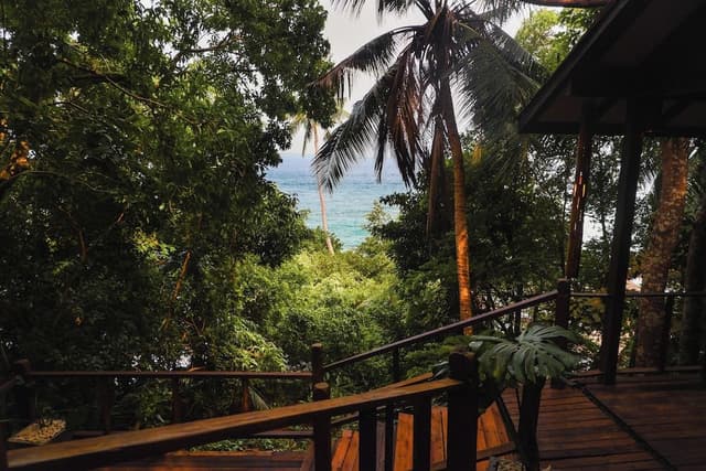 Premier Double Room, 1 King Bed, Kitchenette, Partial Sea View