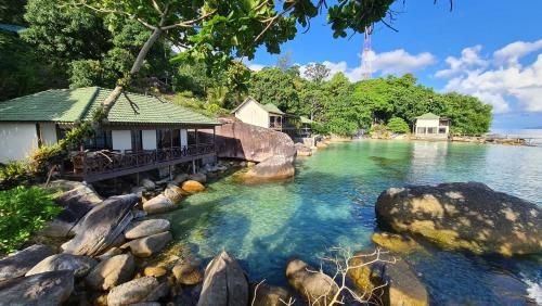 มีนัง โคฟ รีสอร์ท (Minang Cove Resort)2