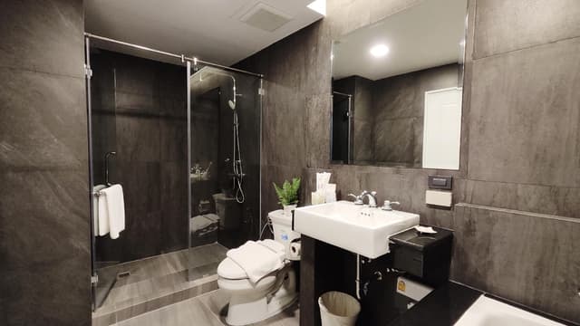 Grand Premier Room