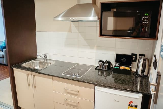 Studio with Kitchenette - Two Double Beds
