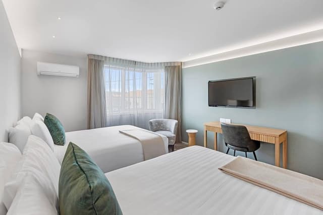 Room, 2 Double Beds, Non Smoking (Upgrade)