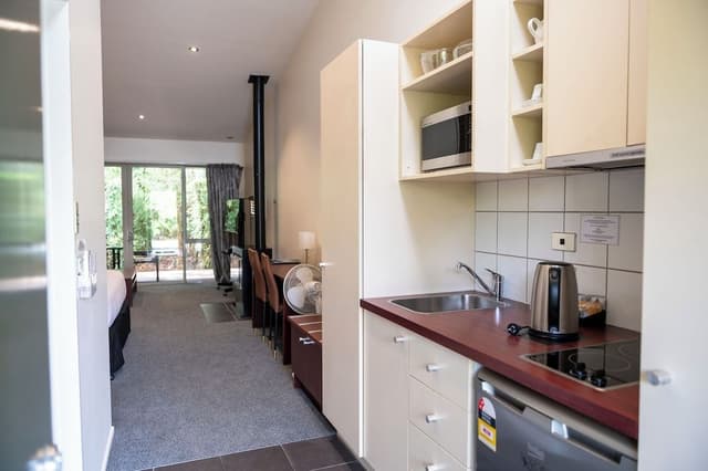 Executive Studio Suite