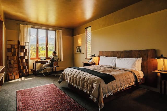 Lodge Suite