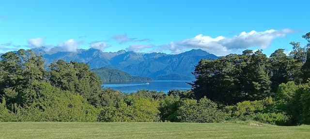 Superior Double Room, 1 King Bed, Lake View, Ground Floor