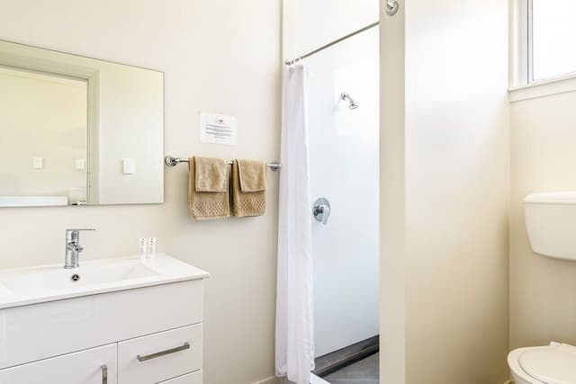 2 Bedrooms Unit