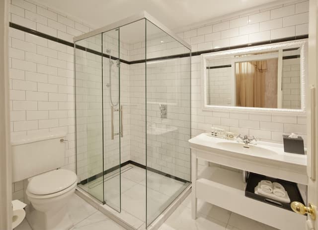 Estate Room