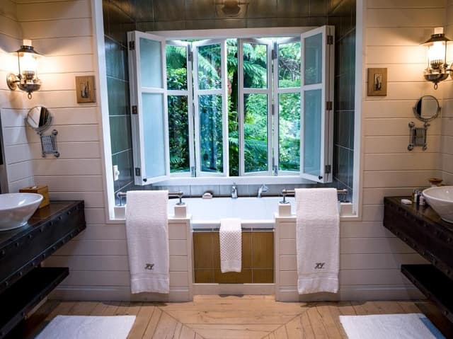 Alex van Heeren Cottage