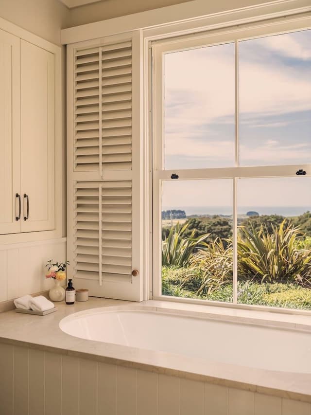 Hawke's Bay Four Bedroom Villa