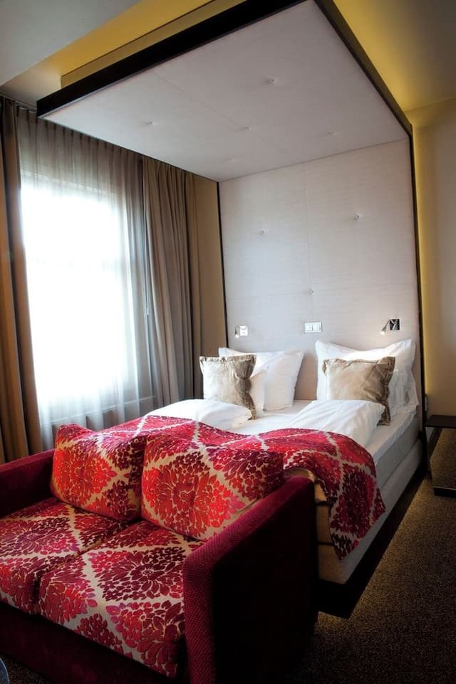 Standard Room, 1 Queen Bed