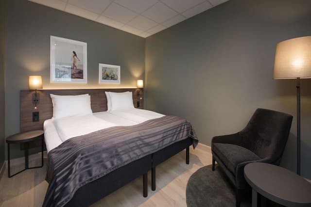 Superior Room (King)