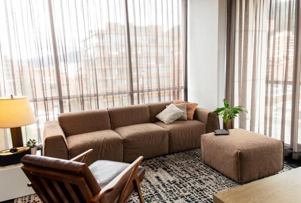 8010 Urban Living4