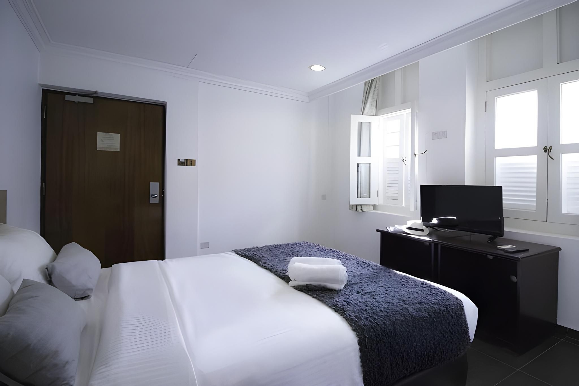 Harbour Ville Hotel Hamilton4