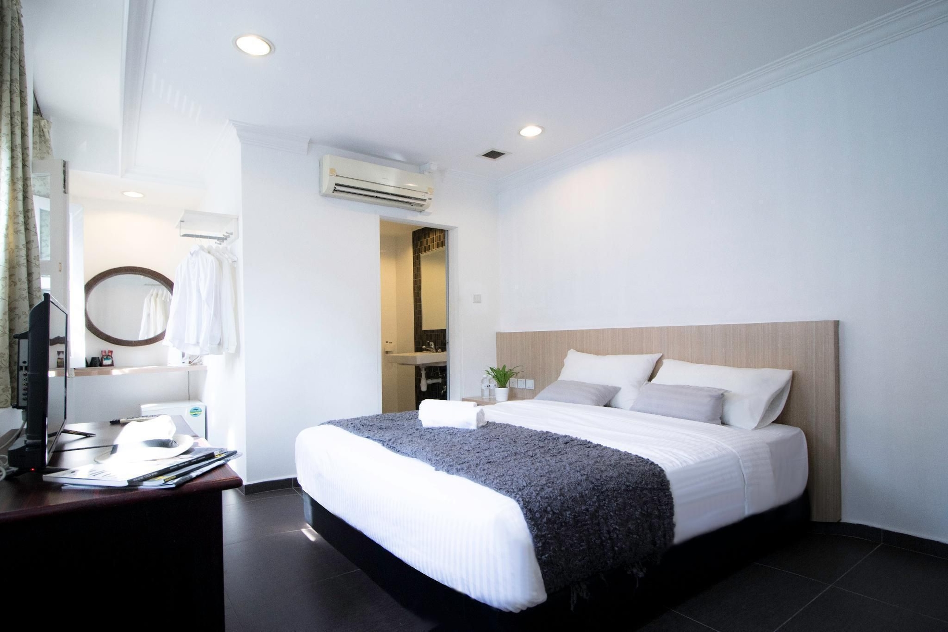 Harbour Ville Hotel Hamilton3