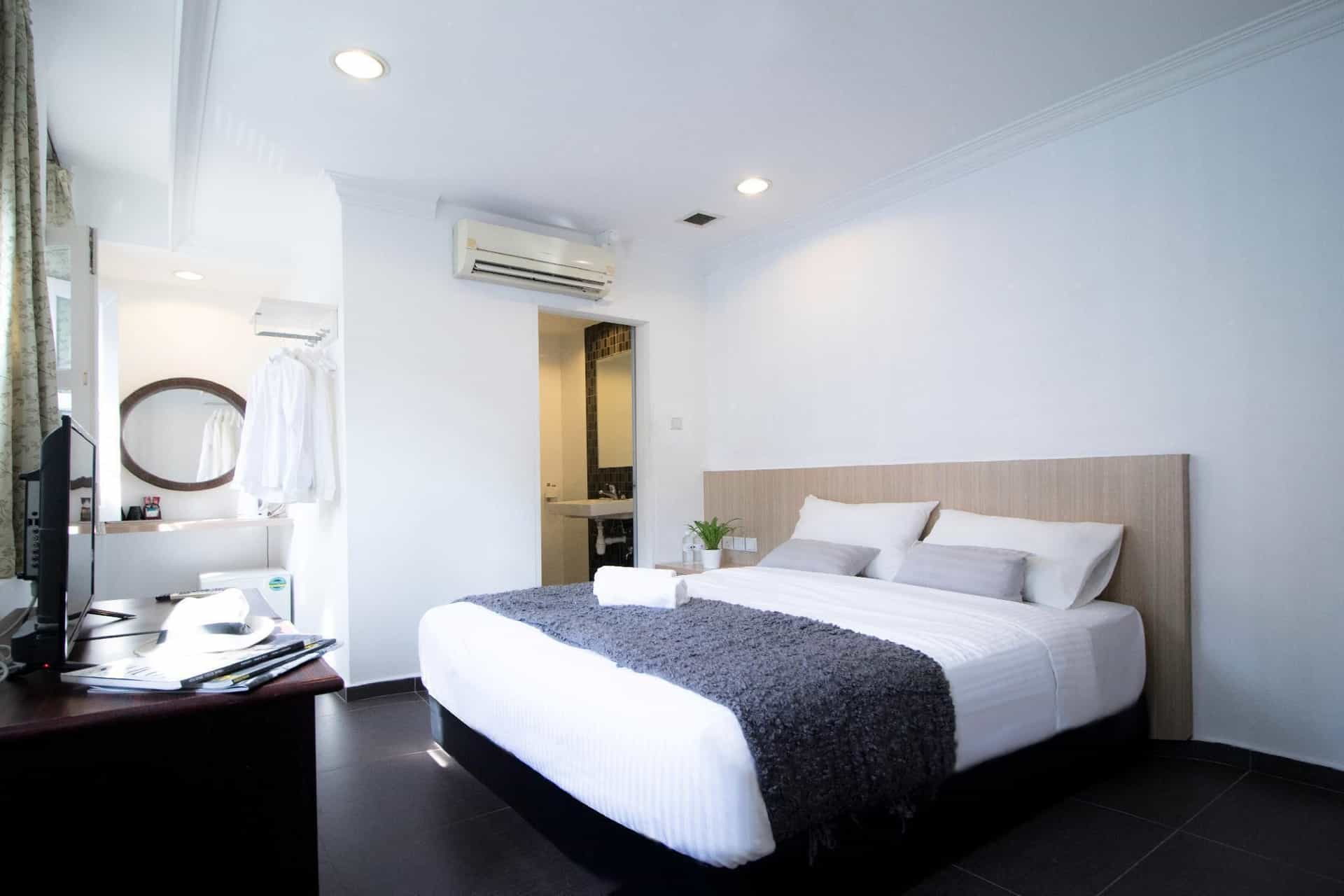 Harbour Ville Hotel Hamilton Harbour Ville Hotel Hamilton
