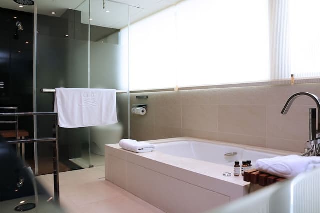 Premier 9 Room with Private Jacuzzi