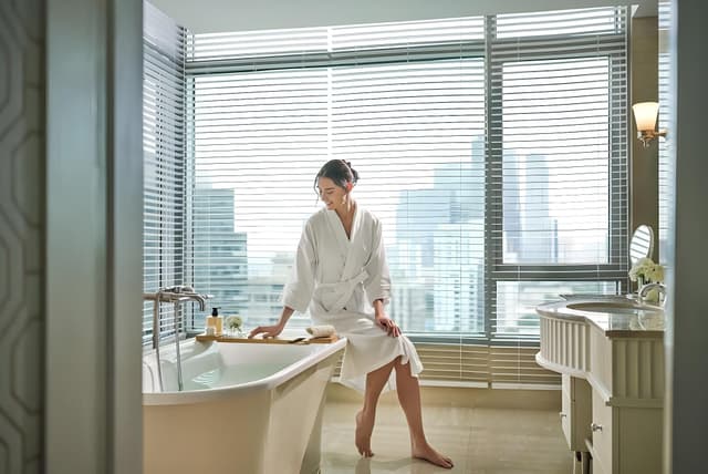 Suite, 2 Bedrooms (King, Twin)