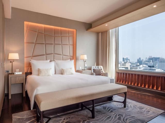 GRAND DUPLEX SUITE, Piano Club Privilege, Separate Living Room