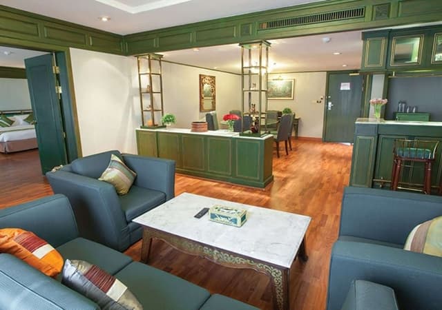 Honeymoon Studio Suite