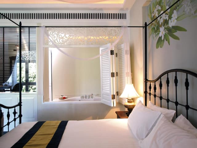 Royal King Room
