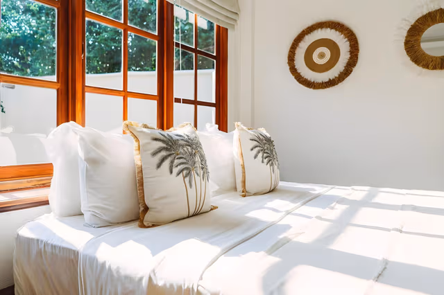 Deluxe Suite, 1 Bedroom, Partial Sea View