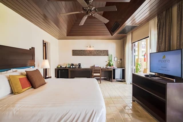 Honeymoon Suite