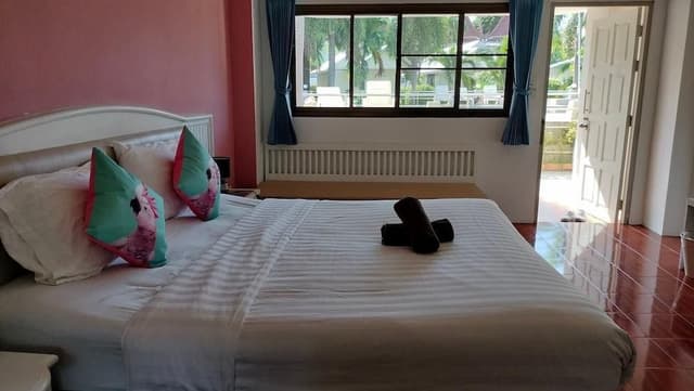 Deluxe Double or Twin Room, Pool View