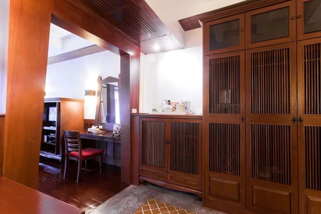 Deluxe Room, Pool Access