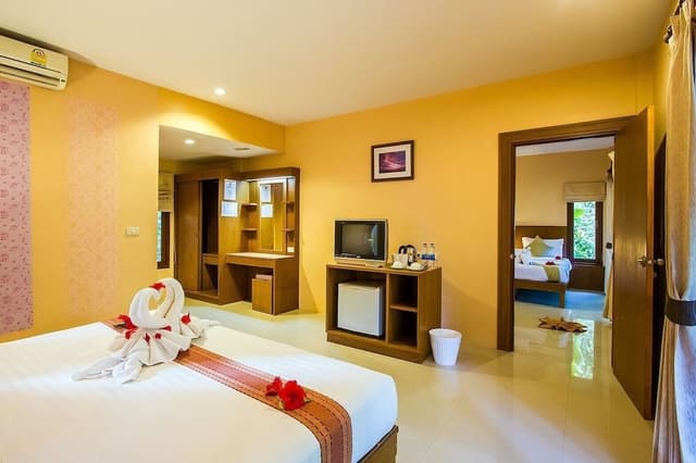 Standard Room, Poolside