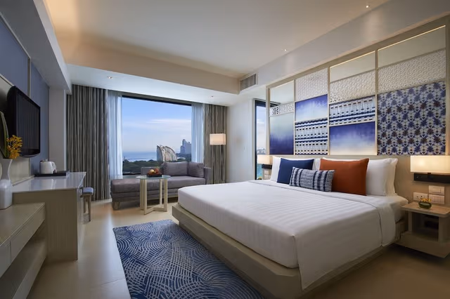 Deluxe Room, 1 King Bed, Ocean View