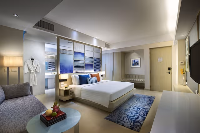 Deluxe Room, 1 King Bed, Ocean View