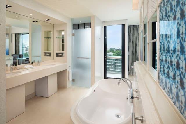 Deluxe Room, 1 King Bed, Ocean View