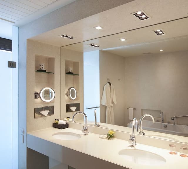 Deluxe Room, 1 King Bed, Ocean View