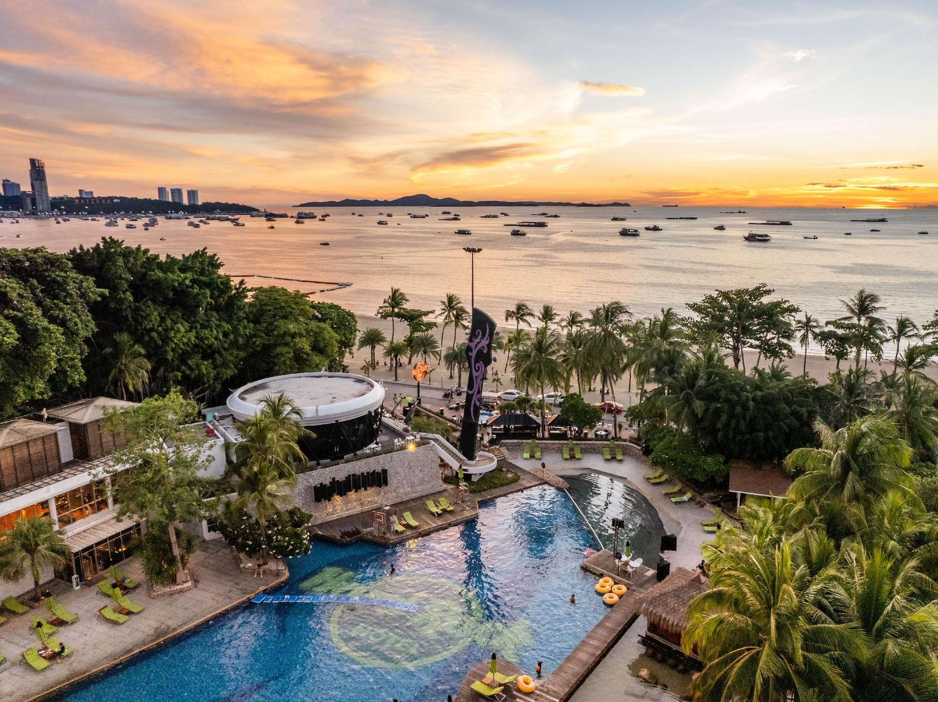 โรงแรมฮาร์ดร็อค พัทยา (Hard Rock Hotel Pattaya)4