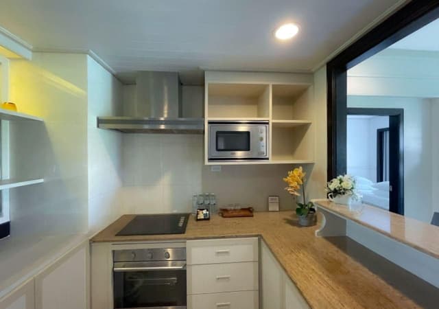 Two-Bedroom Seaside Family Suite - 2 King