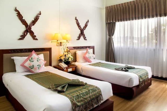 Standard Twin Room