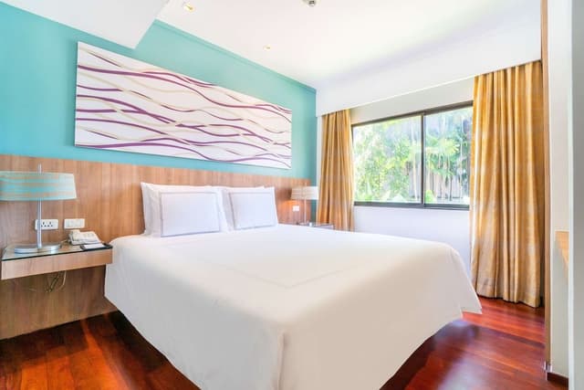 Suite, 2 Bedrooms, Terrace, Pool View