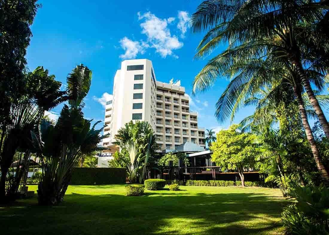 เซ็นทารา กะรน รีสอร์ต (Centara Karon Resort)1