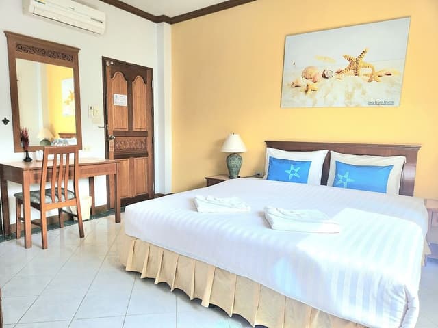 Superior Room, 1 King Bed
