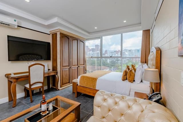 Executive Suite