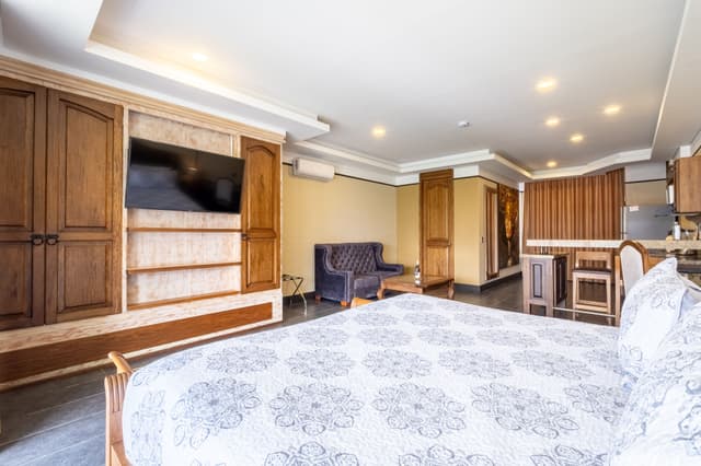 Superior Suite with Balcony