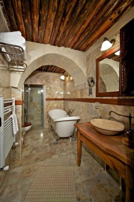 Honeymoon Suite