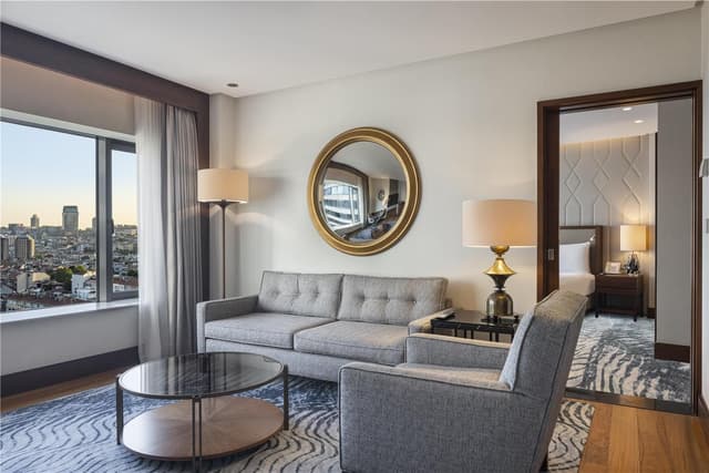 BOSPHORUS SUITE WITH KITCHEN LOUNGE ACCESS