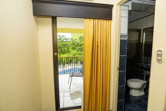 2 Single Beds, Non-Smoking, Standard Room, Continental Breakfast